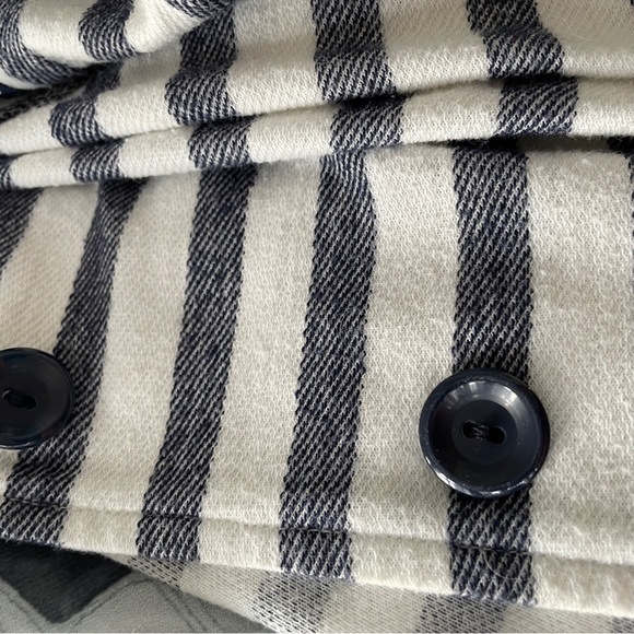 Gap soft blazer (Large) - Picture 6 of 8